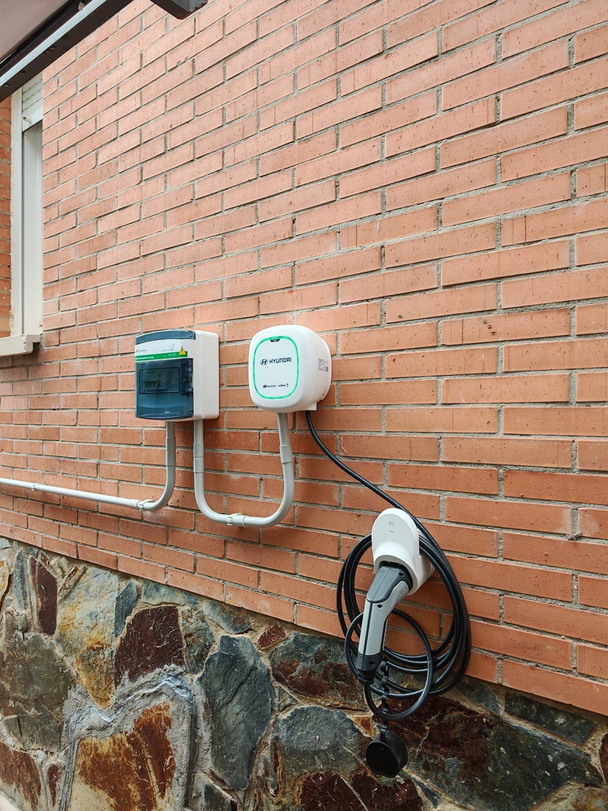 Cómo instalamos un cargador Wallbox Pulsar Plus en una vivienda unifamiliar en León: caso real